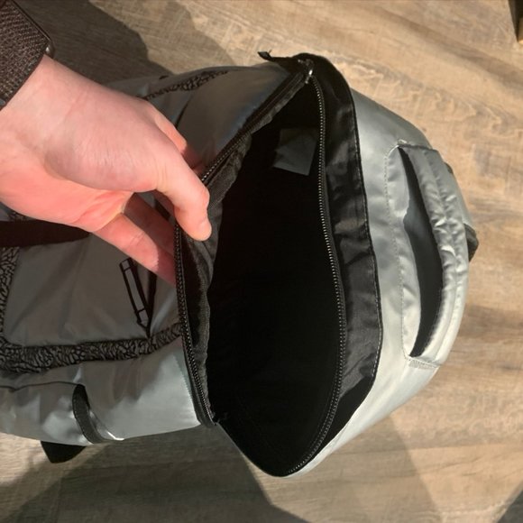 Nike Air Jordan Backpack Laptop Bookbag Metal Silv - Picture 7 of 7